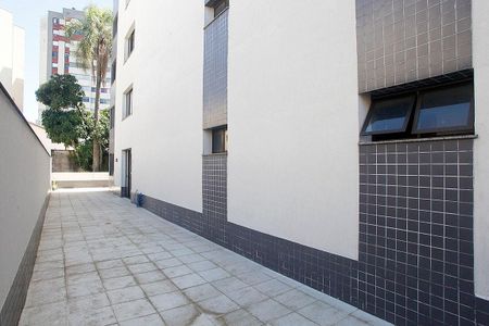 Apartamento à venda com 230m², 2 quartos e 2 vagasPátio