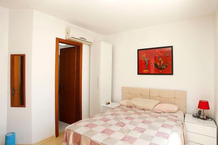 Apartamento à venda com 230m², 2 quartos e 2 vagasSuíte