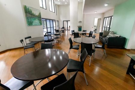Apartamento para alugar com 154m², 3 quartos e 3 vagas Apartamento para alugar com 154m², 3 quartos e 3 vagasÁrea comum - Salão de festas