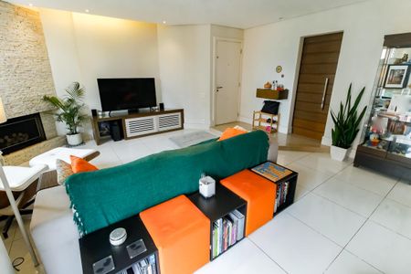 Apartamento para alugar com 154m², 3 quartos e 3 vagas Apartamento para alugar com 154m², 3 quartos e 3 vagasSala