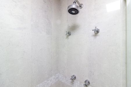 Apartamento à venda com 92m², 2 quartos e 2 vagasBanheiro da Suíte 1