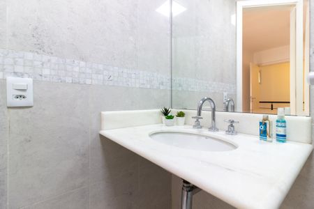 Apartamento à venda com 92m², 2 quartos e 2 vagasBanheiro da Suíte 1