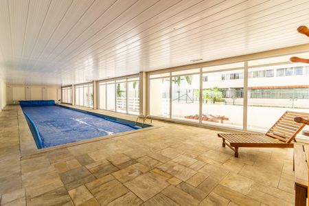 Apartamento à venda com 92m², 2 quartos e 2 vagasÁrea comum - Piscina Coberta