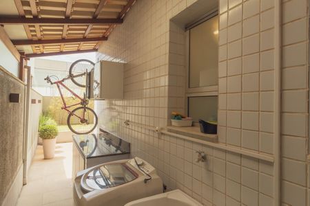 Apartamento para alugar com 249m², 3 quartos e 2 vagas Apartamento para alugar com 249m², 3 quartos e 2 vagasÁrea de Serviço