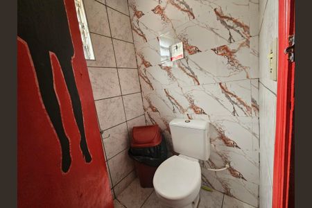 Casa à venda com 560m², 8 quartos e 10 vagas Casa à venda com 560m², 8 quartos e 10 vagasBanheiro 2