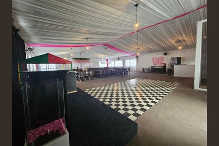 Casa à venda com 560m², 8 quartos e 10 vagas Casa à venda com 560m², 8 quartos e 10 vagasSalão de Festas