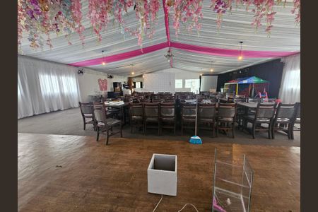Casa à venda com 560m², 8 quartos e 10 vagas Casa à venda com 560m², 8 quartos e 10 vagasSalão de Festas