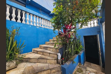 Casa à venda com 560m², 8 quartos e 10 vagas Casa à venda com 560m², 8 quartos e 10 vagasEscada