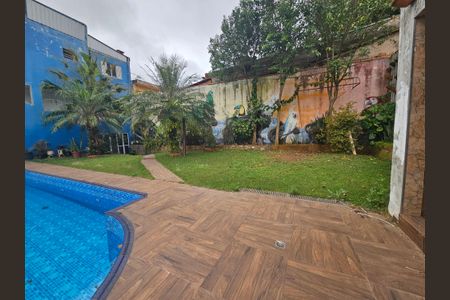 Casa à venda com 560m², 8 quartos e 10 vagas Casa à venda com 560m², 8 quartos e 10 vagasPiscina
