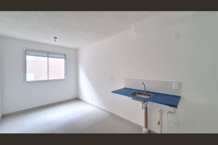 Sala/Cozinha/Área de serviço de apartamento para alugar com 1 quarto, 28m² em Parque Industrial Tomas Edson, São Paulo