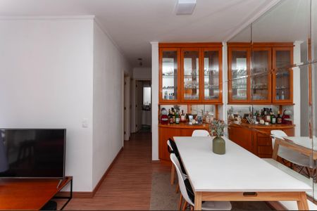 Apartamento à venda com 55m², 2 quartos e 1 vaga Apartamento à venda com 55m², 2 quartos e 1 vagaSala