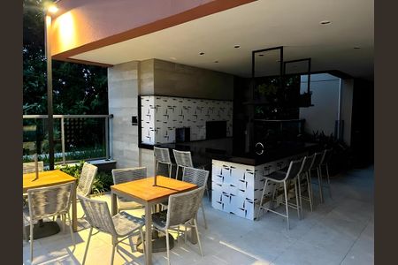 Casa para alugar com 4 quartos, 350m² em Jardim dos Estados, São Paulo