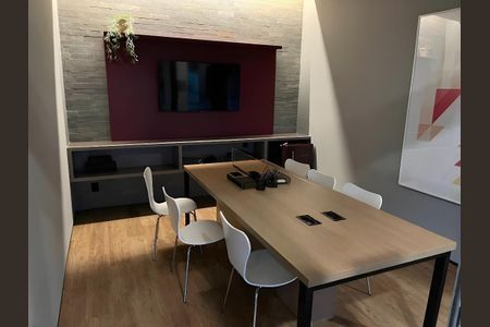 Casa para alugar com 4 quartos, 350m² em Jardim dos Estados, São Paulo