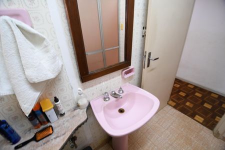 Casa para alugar com 663m², 3 quartos e 5 vagasBanheiro