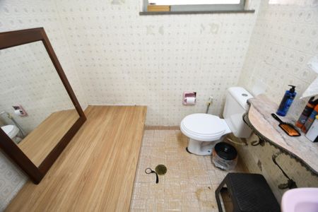 Casa para alugar com 663m², 3 quartos e 5 vagasBanheiro