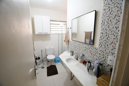 Casa para alugar com 663m², 3 quartos e 5 vagasBanheiro da Suíte 2