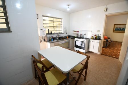 Casa para alugar com 663m², 3 quartos e 5 vagasCozinha