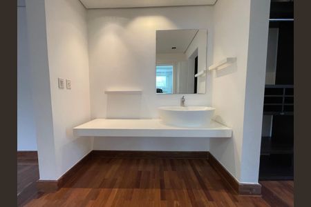 Casa de condomínio à venda com 872m², 6 quartos e 6 vagasSuíte 2