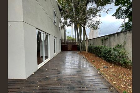 Casa de condomínio à venda com 872m², 6 quartos e 6 vagasQuintal