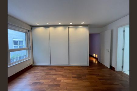 Casa de condomínio à venda com 872m², 6 quartos e 6 vagasSuíte 1