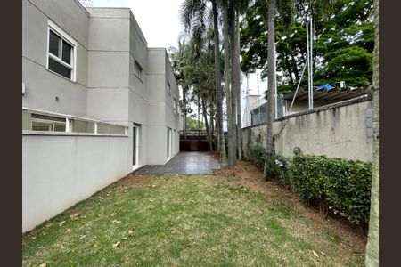 Casa de condomínio à venda com 872m², 6 quartos e 6 vagasQuintal