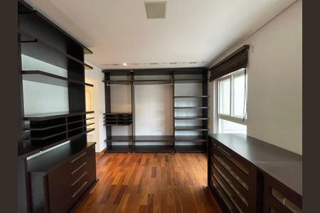 Casa de condomínio à venda com 872m², 6 quartos e 6 vagasCloset da suíte 2