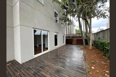 Casa de condomínio à venda com 872m², 6 quartos e 6 vagasQuintal