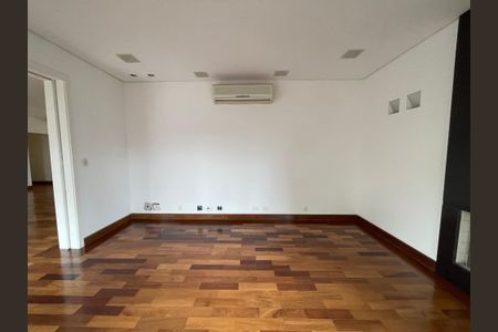 Casa de condomínio à venda com 872m², 6 quartos e 6 vagasSala 2