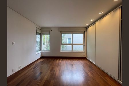 Casa de condomínio à venda com 872m², 6 quartos e 6 vagasSuíte 1