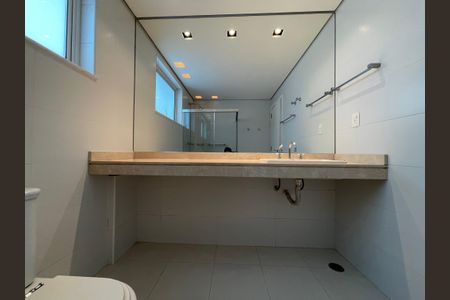 Casa de condomínio à venda com 872m², 6 quartos e 6 vagasBanheiro Social