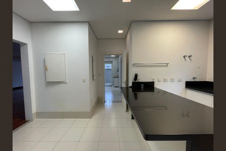 Casa de condomínio à venda com 872m², 6 quartos e 6 vagasCozinha