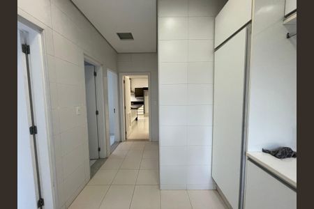 Casa de condomínio à venda com 872m², 6 quartos e 6 vagasÁrea de Serviço