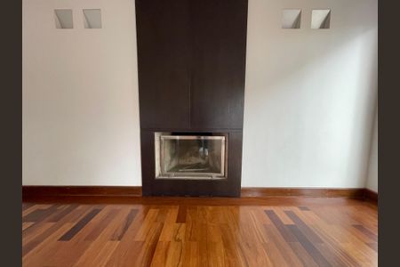 Casa de condomínio à venda com 872m², 6 quartos e 6 vagasSala 2