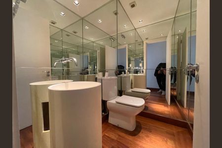 Casa de condomínio à venda com 872m², 6 quartos e 6 vagasLavabo