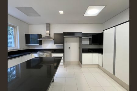 Casa de condomínio à venda com 872m², 6 quartos e 6 vagasCozinha