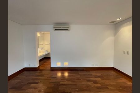 Casa de condomínio à venda com 872m², 6 quartos e 6 vagasSuíte 2