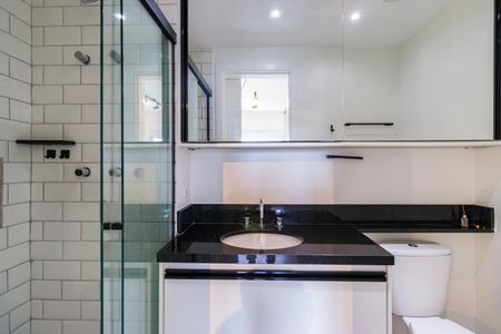 Apartamento para alugar com 71m², 2 quartos e 2 vagas Apartamento para alugar com 71m², 2 quartos e 2 vagasBanheiro da Suíte