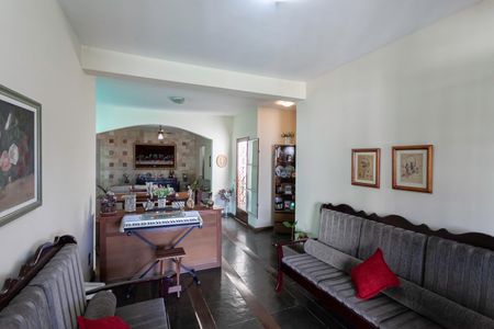 Sala 1 de casa à venda com 3 quartos, 180m² em Santa Terezinha, Belo Horizonte