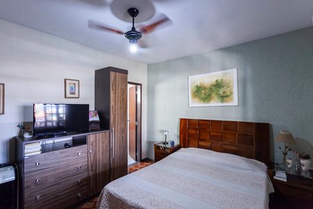 Casa à venda com 180m², 3 quartos e 4 vagas Casa à venda com 180m², 3 quartos e 4 vagasSuíte