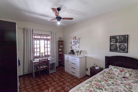 Casa à venda com 180m², 3 quartos e 4 vagas Casa à venda com 180m², 3 quartos e 4 vagasQuarto 1