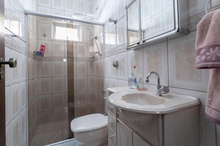 Casa à venda com 180m², 3 quartos e 4 vagas Casa à venda com 180m², 3 quartos e 4 vagasBanheiro social