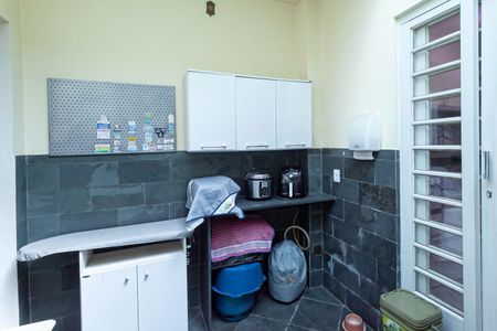 Casa à venda com 180m², 3 quartos e 4 vagas Casa à venda com 180m², 3 quartos e 4 vagasÁrea de serviço