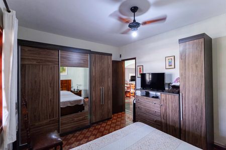 Casa à venda com 180m², 3 quartos e 4 vagas Casa à venda com 180m², 3 quartos e 4 vagasSuíte