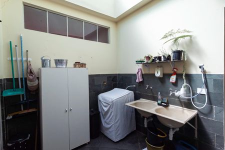 Casa à venda com 180m², 3 quartos e 4 vagas Casa à venda com 180m², 3 quartos e 4 vagasÁrea de serviço