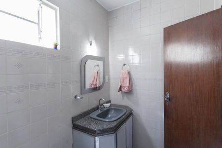 Casa à venda com 180m², 3 quartos e 4 vagas Casa à venda com 180m², 3 quartos e 4 vagasBanheiro da suíte