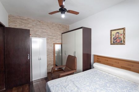 Casa à venda com 180m², 3 quartos e 4 vagas Casa à venda com 180m², 3 quartos e 4 vagasQuarto 2