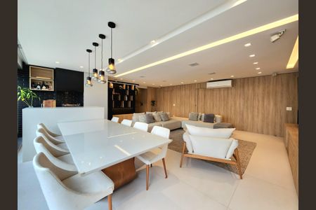 Apartamento à venda com 146m², 3 quartos e 2 vagas Apartamento à venda com 146m², 3 quartos e 2 vagasSala