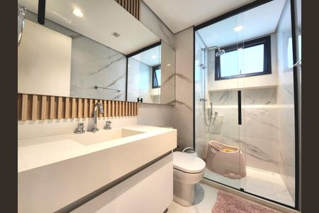 Apartamento à venda com 146m², 3 quartos e 2 vagas Apartamento à venda com 146m², 3 quartos e 2 vagasBanheiro da Suíte 2