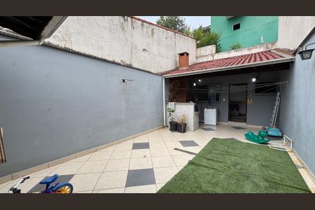 Casa à venda com 230m², 3 quartos e 5 vagasQuintal
