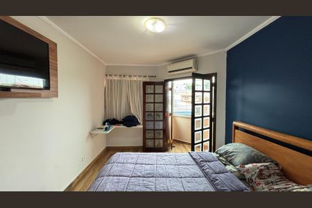 Casa à venda com 230m², 3 quartos e 5 vagasSuíte 1